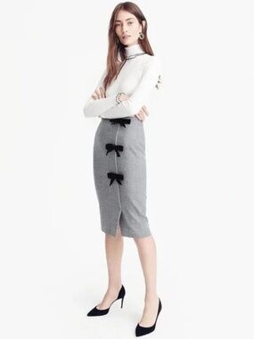 J.Crew Bow Seam Pencil Skirt in Gray Wool size 6 NWT